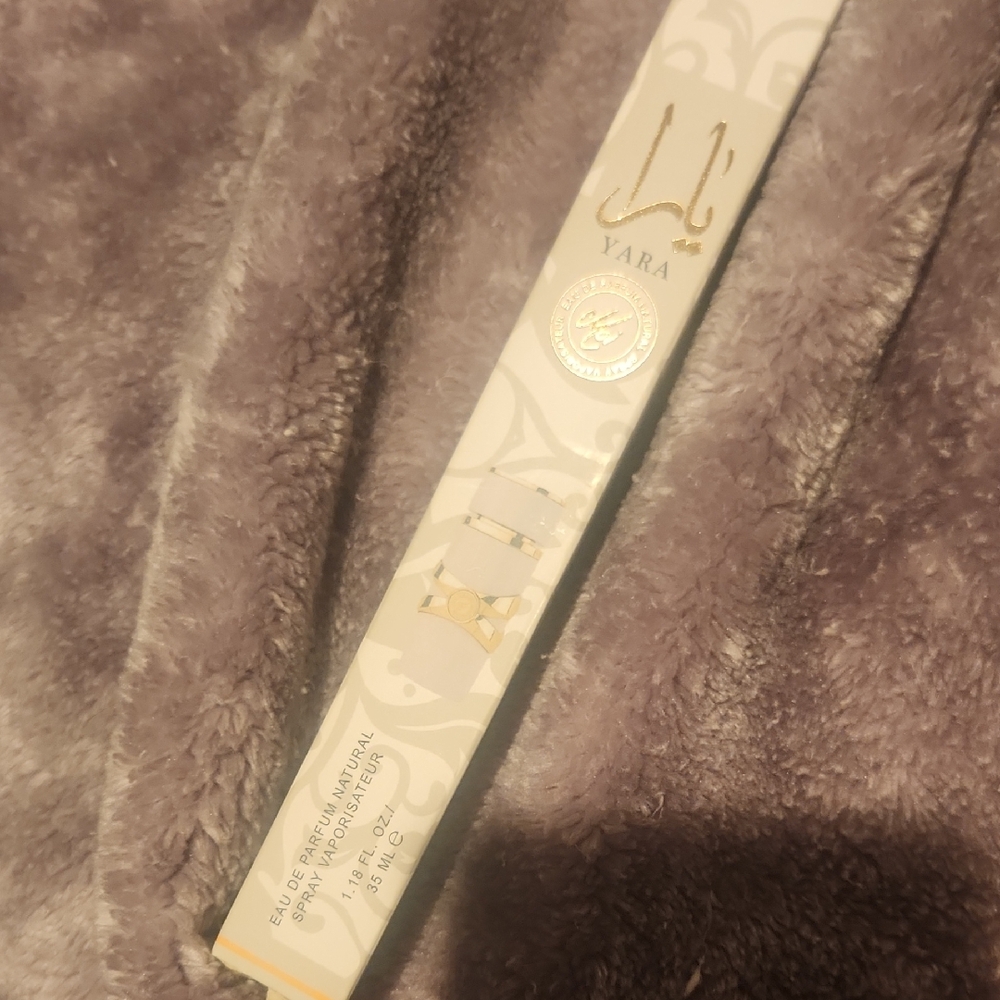 Yara White New In Box